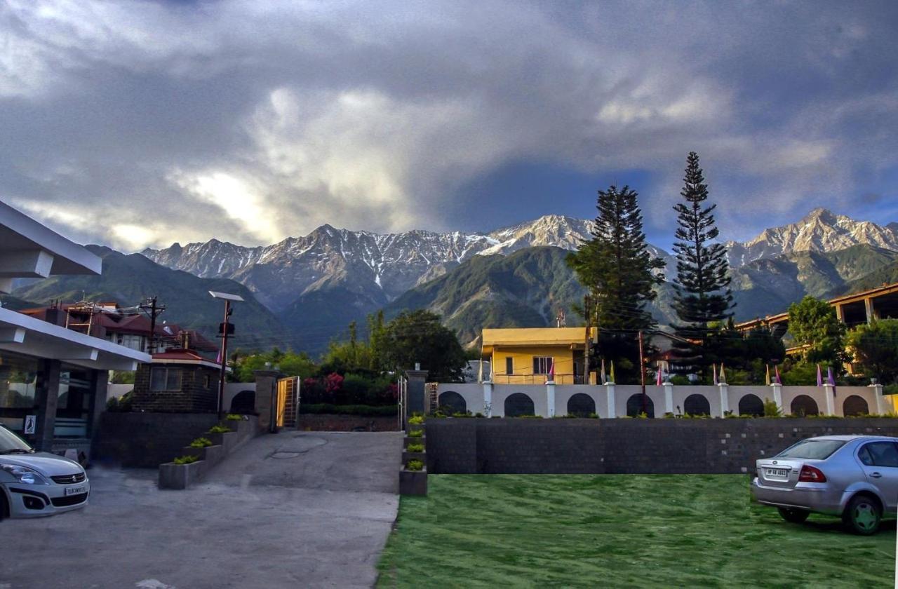 Hotel Dharamshala Paradise Экстерьер фото